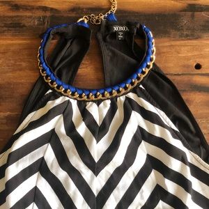 XOXO chain collar top